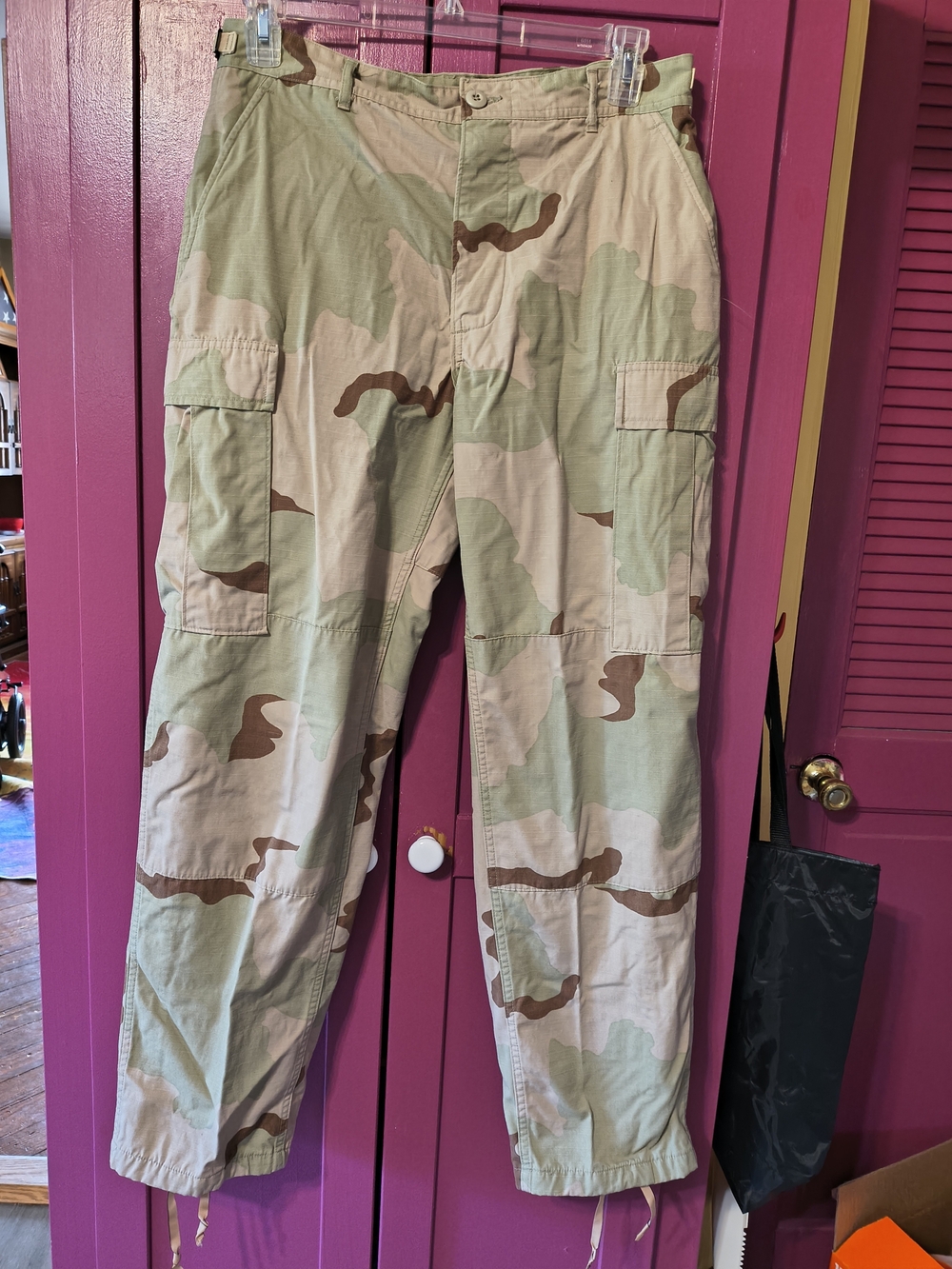 U.S. Army Desert Camouflage Cargo Pants - Tan, Brown, Green
